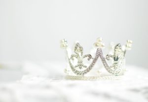 Sparkly crown with white background